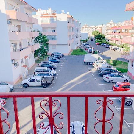 Apartamento T2 Carvoeiro-Lagoa Precos Acessiveisアパートメント エクステリア 写真