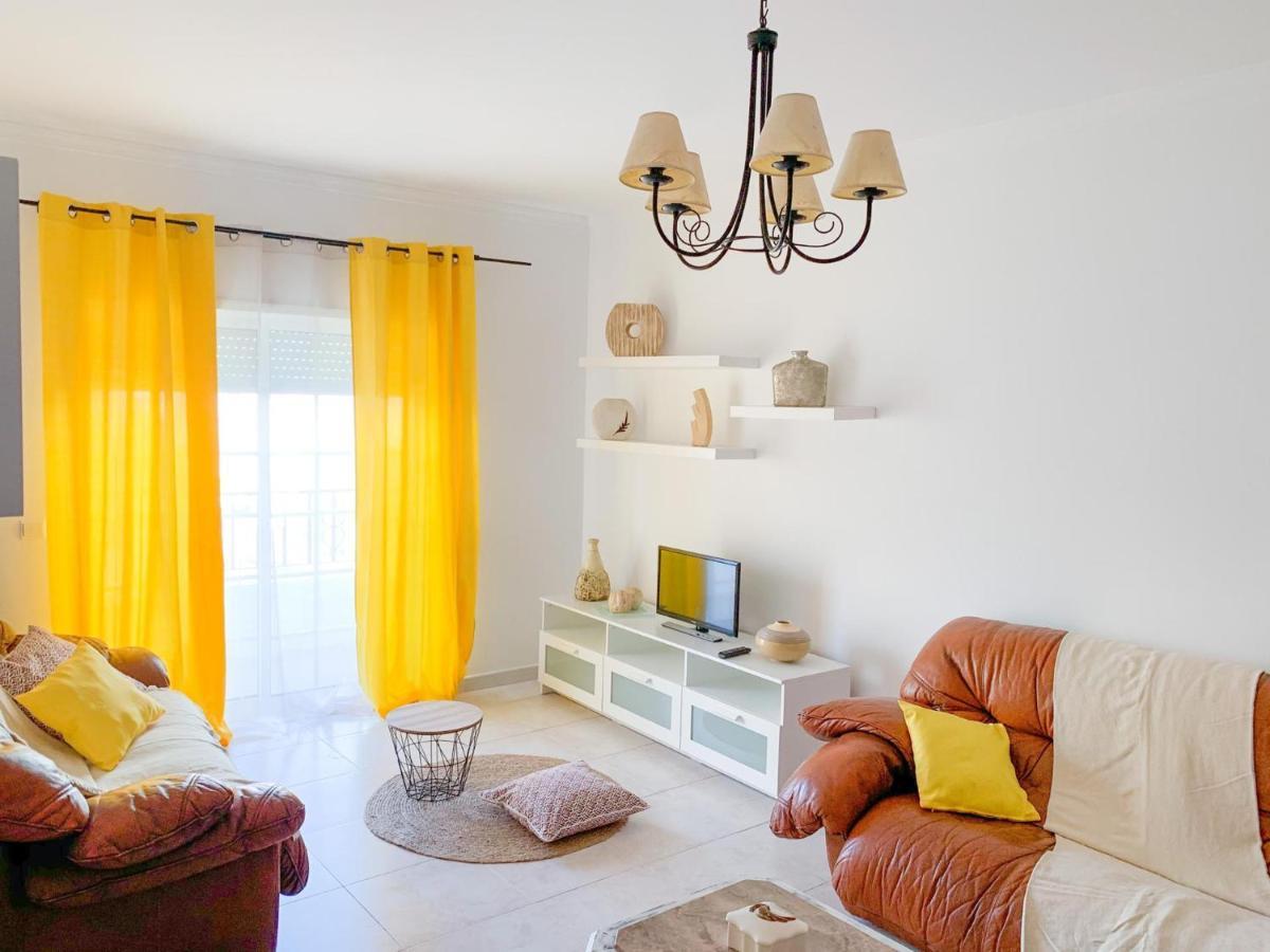 Apartamento T2 Carvoeiro-Lagoa Precos Acessiveisアパートメント エクステリア 写真