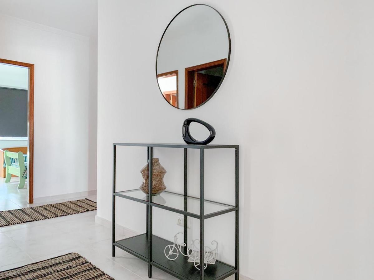 Apartamento T2 Carvoeiro-Lagoa Precos Acessiveisアパートメント エクステリア 写真