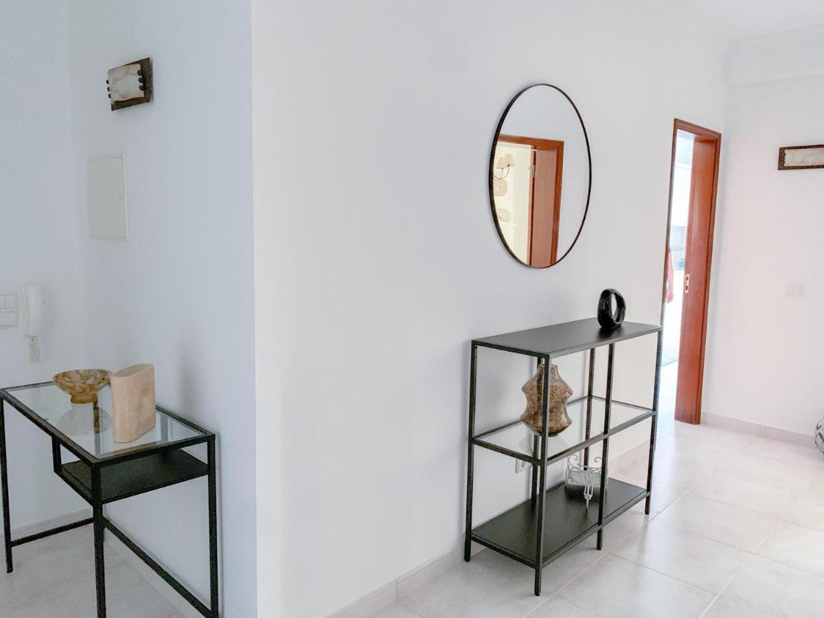 Apartamento T2 Carvoeiro-Lagoa Precos Acessiveisアパートメント エクステリア 写真