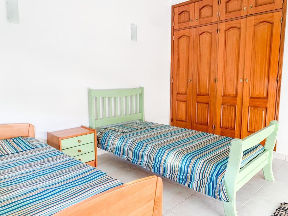Apartamento T2 Carvoeiro-Lagoa Precos Acessiveisアパートメント エクステリア 写真