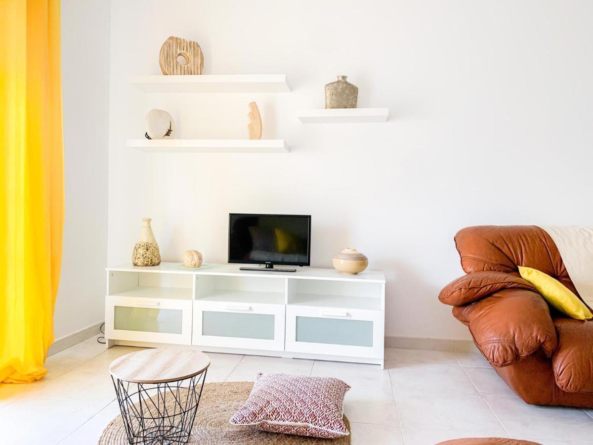 Apartamento T2 Carvoeiro-Lagoa Precos Acessiveisアパートメント エクステリア 写真