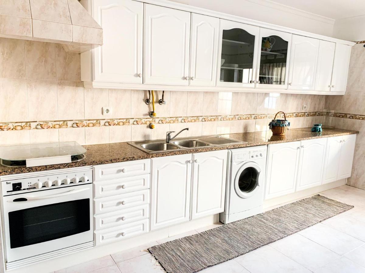 Apartamento T2 Carvoeiro-Lagoa Precos Acessiveisアパートメント エクステリア 写真
